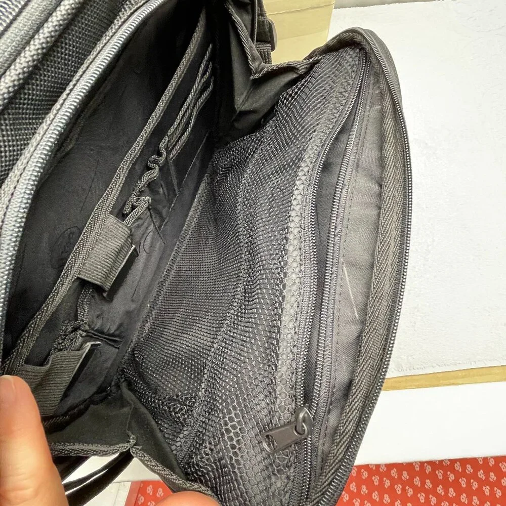 NWOT Dell Laptop Bag/Briefcase, Black, Shoulder Strap, 14 1/2